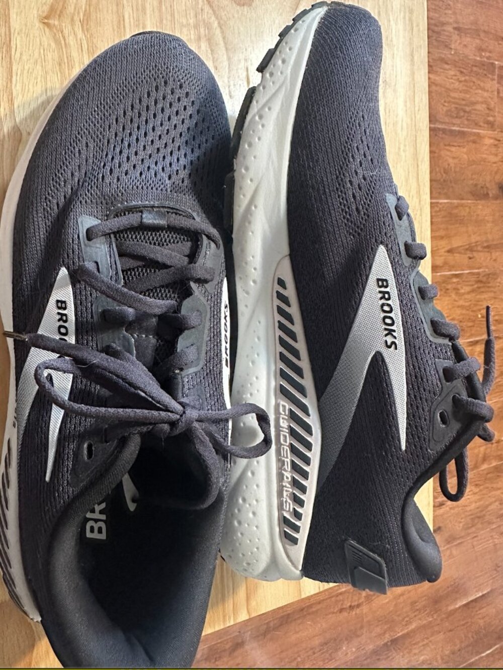 Brooks Ariel GTS Size 11